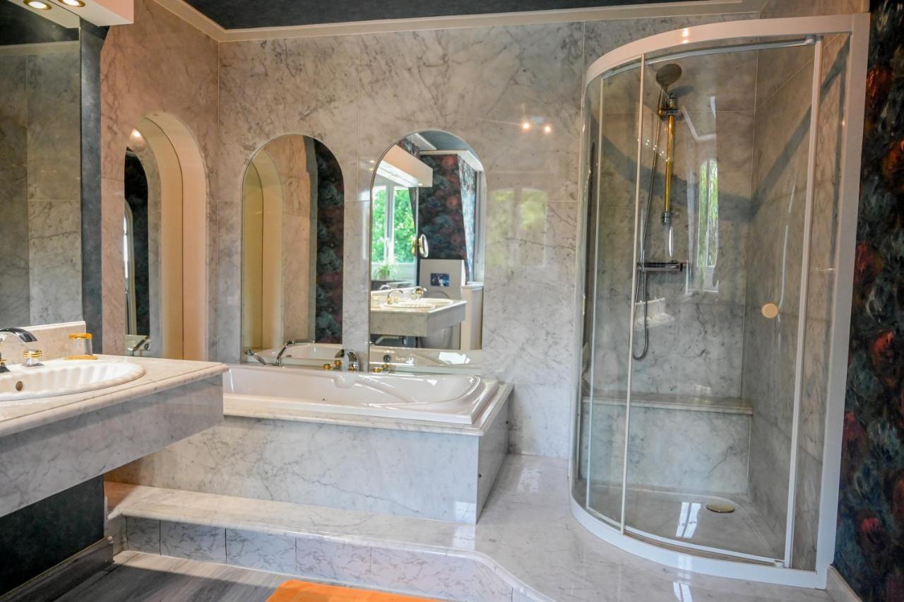 Bed and Breakfast La Fontaine Dort Tessy-sur-Vire Екстер'єр фото